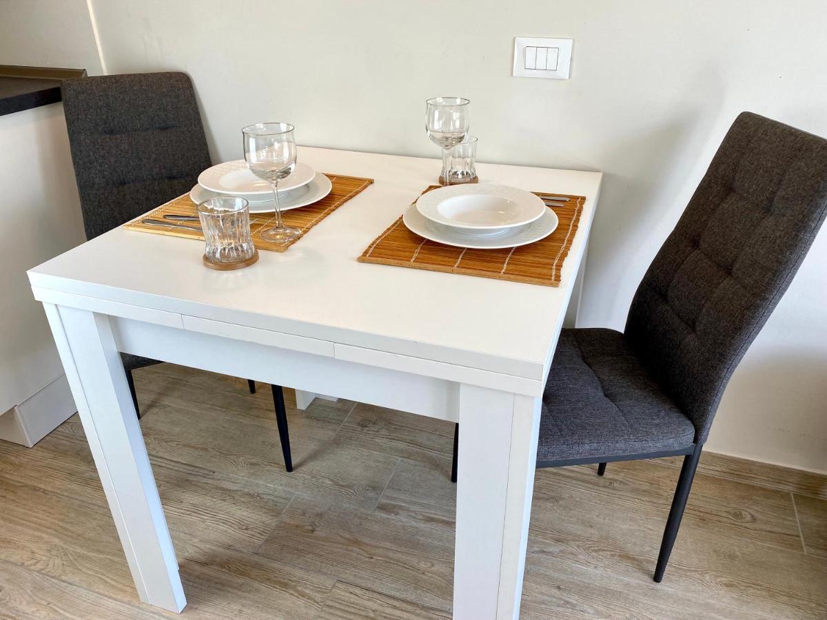 Bright Studio Apartment With Free Private Parking Merano Exterior foto